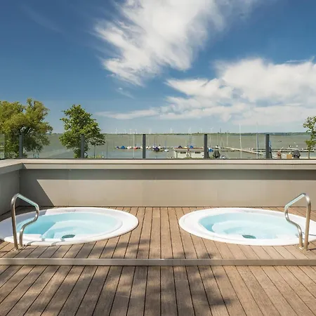 Stunning In Lembruch-duemmer Apartment *